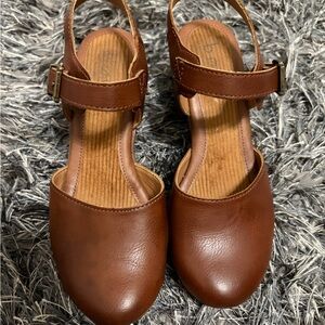 BOC Chestnut Leather Ankle Strap Sandals